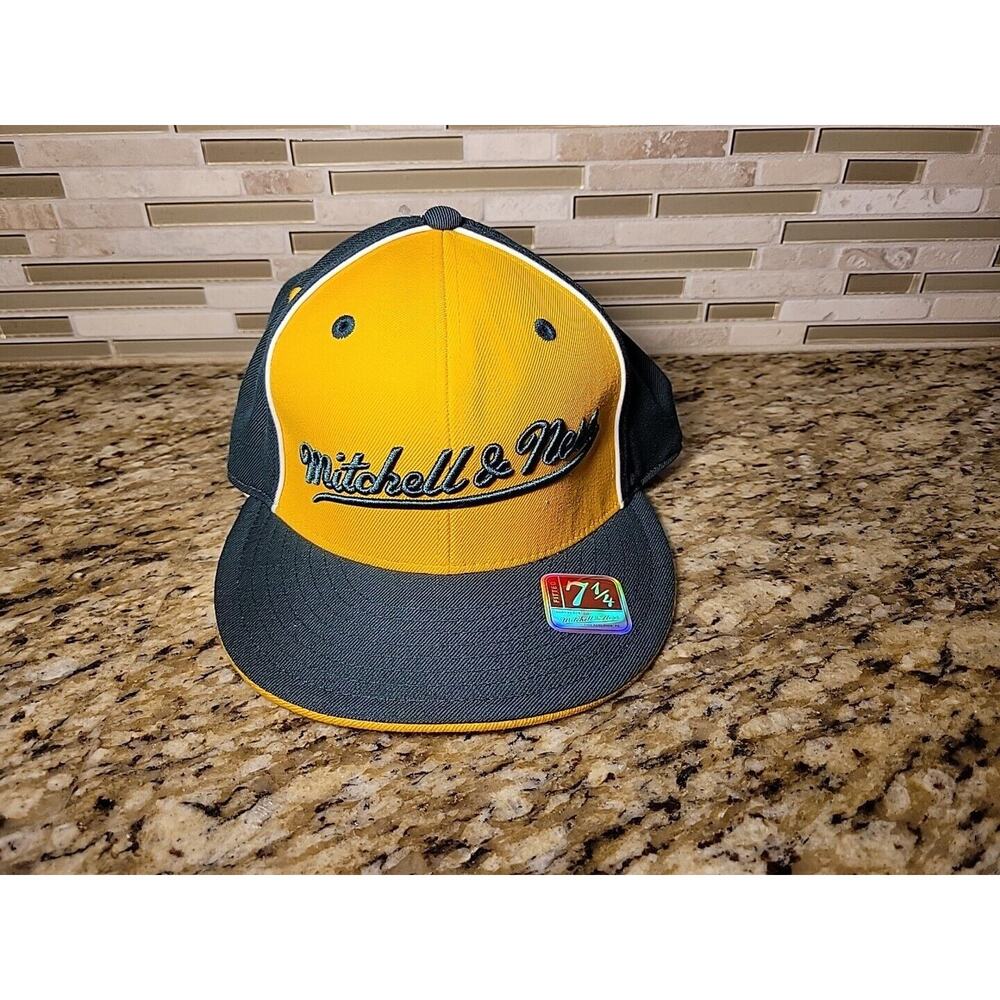 Mitchell & Ness Hat Cap Fitted Size 7 1/4 Green & Yellow New